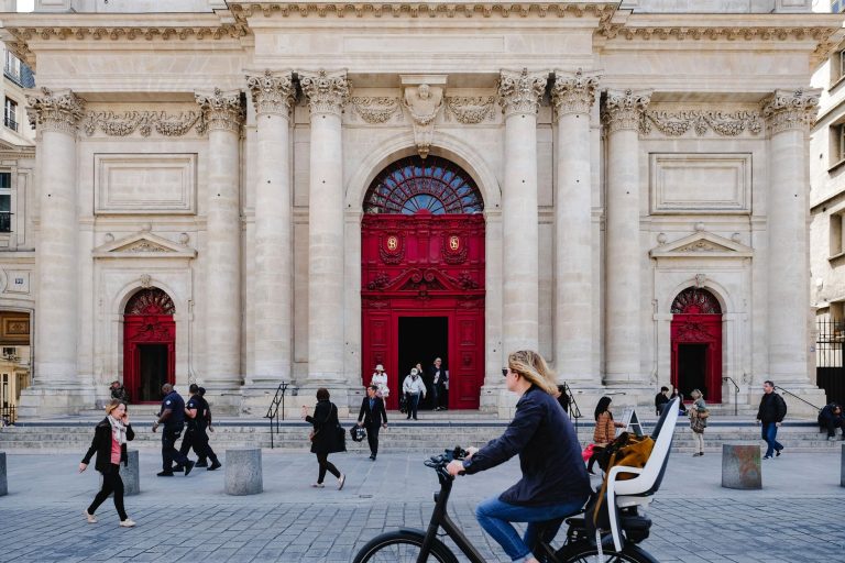 Le Marais parisien : histoire, trésors et ambiance unique
